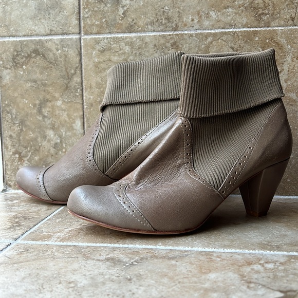 Anthropologie All Black Paper Birch Booties Leather & Knit Chelsea 2008 EUC - Picture 9 of 15